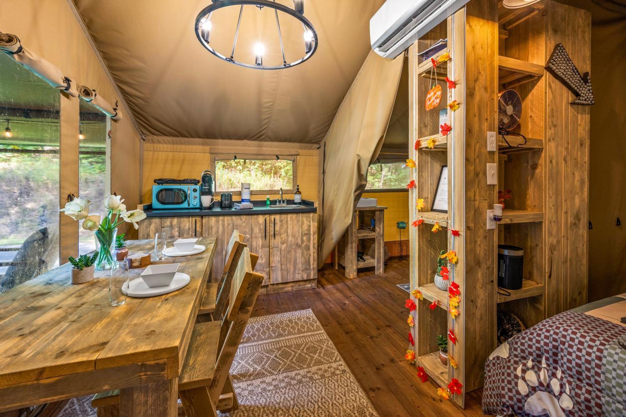 Firefly Season Glamping Hotel Sevierville Ngoại thất bức ảnh