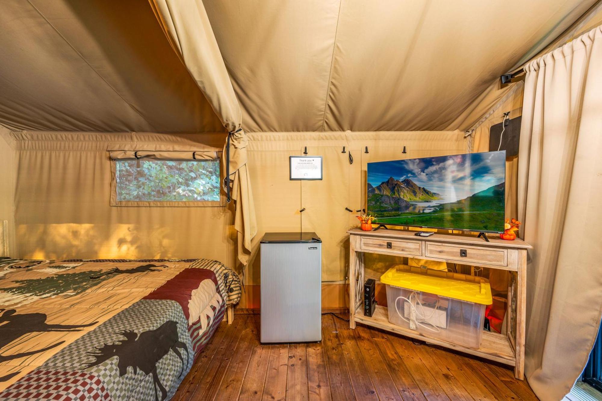 Firefly Season Glamping Hotel Sevierville Ngoại thất bức ảnh